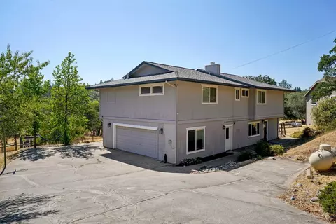 Exterior - 2708 Paymaster Trl, Cool, CA 95614 photo 2 of 10