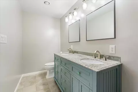Bath - 9521 Pershing Ave, Orangevale, CA 95662 photo 3 of 3