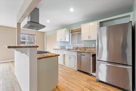 Kitchen - 9521 Pershing Ave, Orangevale, CA 95662 photo 2 of 2