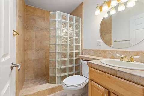 Bath - 9521 Pershing Ave, Orangevale, CA 95662 photo 2 of 3