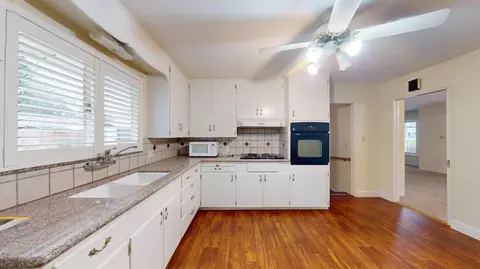 1025 E Douglas Ave, Modesto, CA 95350 photo 7