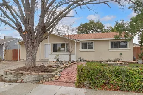 2827 Meadowvale Ave, Sacramento, CA 95822