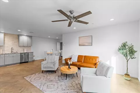 3017 E Orangeburg Ave, Modesto, CA 95355 photo 9