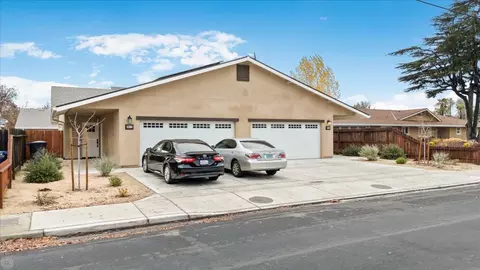 3017 E Orangeburg Ave, Modesto, CA 95355 photo 2