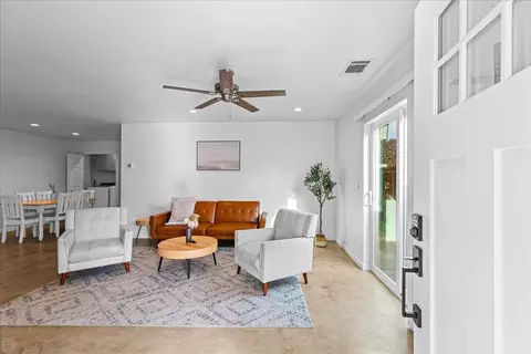 3017 E Orangeburg Ave, Modesto, CA 95355 photo 8