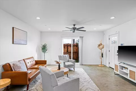 3017 E Orangeburg Ave, Modesto, CA 95355 photo 11