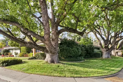 Exterior - 1835 Jay Ct, Carmichael, CA 95608 photo 10 of 18