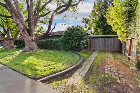 Exterior - 1835 Jay Ct, Carmichael, CA 95608 photo 8 of 18