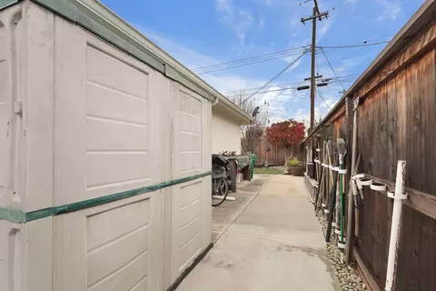 Exterior - 1133 N Ham Ln, Lodi, CA 95242 photo 13 of 14