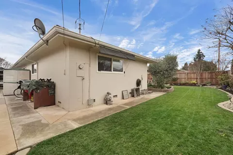 Exterior - 1133 N Ham Ln, Lodi, CA 95242 photo 11 of 14