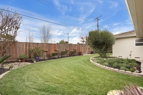Exterior - 1133 N Ham Ln, Lodi, CA 95242 photo 5 of 14
