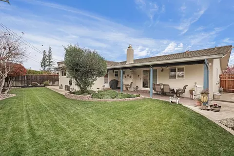 Exterior - 1133 N Ham Ln, Lodi, CA 95242 photo 3 of 14