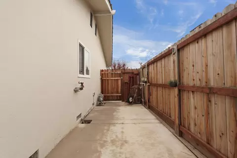 Exterior - 1133 N Ham Ln, Lodi, CA 95242 photo 12 of 14