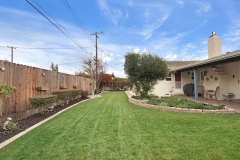 Exterior - 1133 N Ham Ln, Lodi, CA 95242 photo 4 of 14