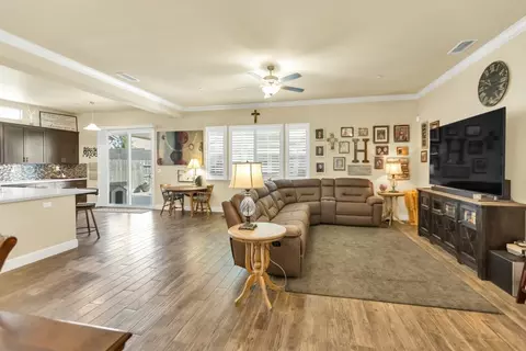 1090 Di Maggio Way, Galt, CA 95632 photo 8