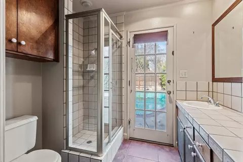 Bath - 409 Coldwell Ave, Modesto, CA 95354 photo 3 of 3
