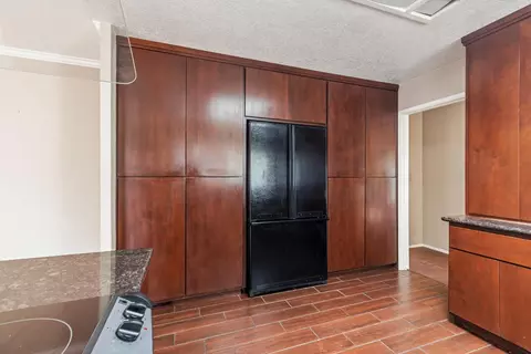 Kitchen - 409 Coldwell Ave, Modesto, CA 95354 photo 4 of 4