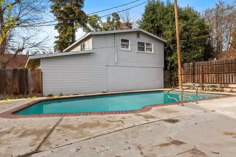 Exterior - 409 Coldwell Ave, Modesto, CA 95354 photo 5 of 7