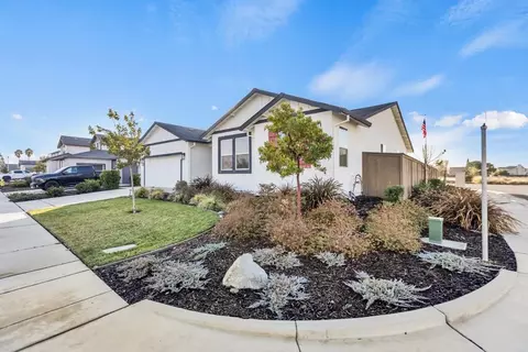 662 Nathaniel Ave, Galt, CA 95632 photo 2