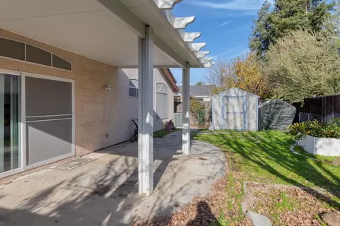 Exterior - 4206 Merchant Ln, Turlock, CA 95382 photo 10 of 12