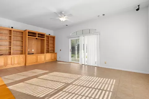 Living - 4206 Merchant Ln, Turlock, CA 95382 photo 6 of 7