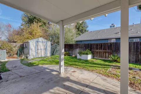 Exterior - 4206 Merchant Ln, Turlock, CA 95382 photo 7 of 12