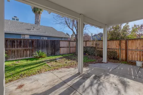 Exterior - 4206 Merchant Ln, Turlock, CA 95382 photo 8 of 12