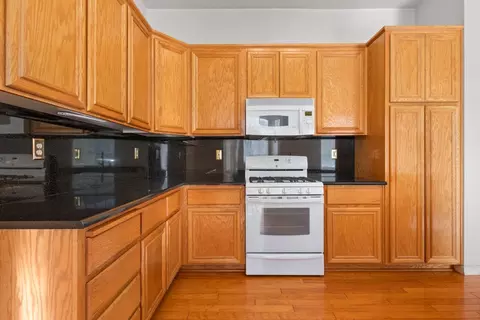 Kitchen - 4206 Merchant Ln, Turlock, CA 95382 photo 3 of 4