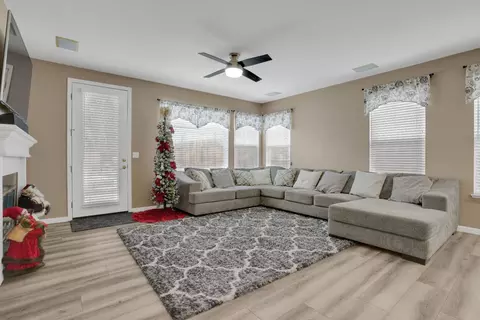 Living - 503 Quail Run Cir, Tracy, CA 95377 photo 1 of 1