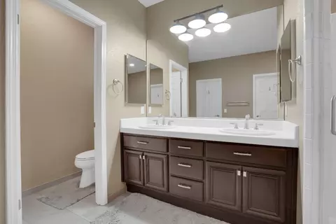 Bath - 503 Quail Run Cir, Tracy, CA 95377 photo 5 of 5