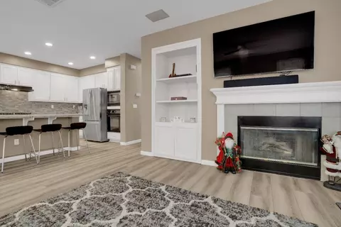 Entry Way - 503 Quail Run Cir, Tracy, CA 95377 photo 6 of 8