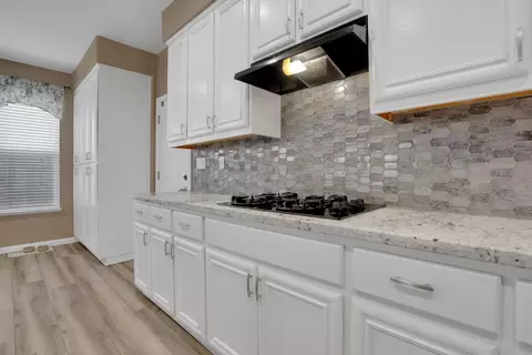Kitchen - 503 Quail Run Cir, Tracy, CA 95377 photo 6 of 6
