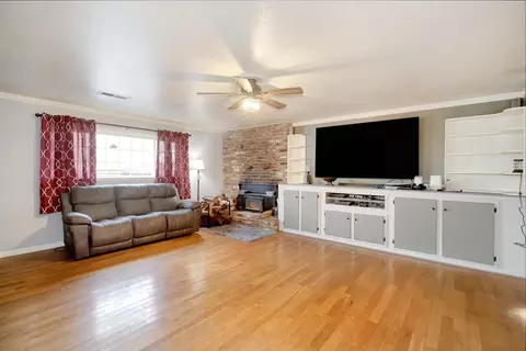 Living - 3540 Lani Ln, Carmichael, CA 95608 photo 6 of 8