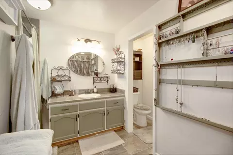 Bath - 3540 Lani Ln, Carmichael, CA 95608 photo 2 of 7