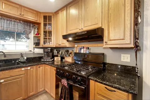 Kitchen - 3540 Lani Ln, Carmichael, CA 95608 photo 3 of 6