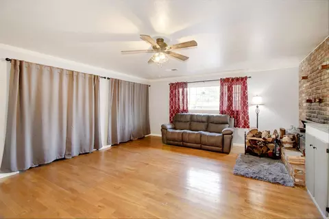 Living - 3540 Lani Ln, Carmichael, CA 95608 photo 7 of 8