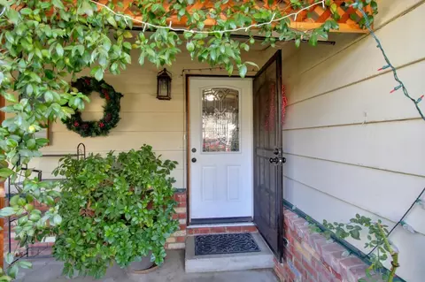 Entry Way - 3540 Lani Ln, Carmichael, CA 95608 photo 1 of 3