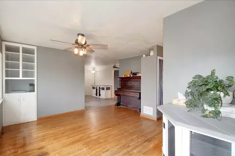 Living - 3540 Lani Ln, Carmichael, CA 95608 photo 1 of 8