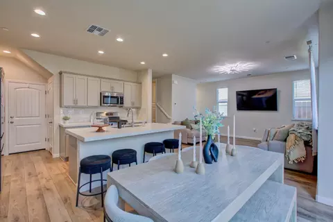 3930 Dedication Dr, Turlock, CA 95382 photo 2