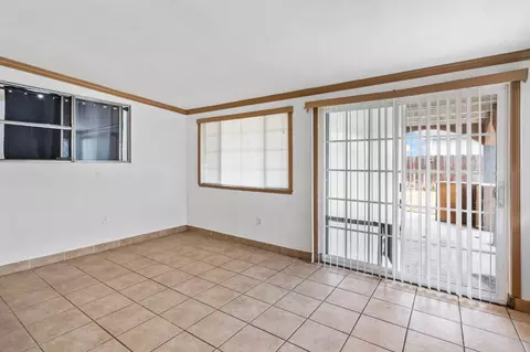 Living - 804 Orbit Ln, Modesto, CA 95351 photo 3 of 9