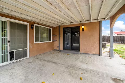 Exterior - 804 Orbit Ln, Modesto, CA 95351 photo 4 of 8