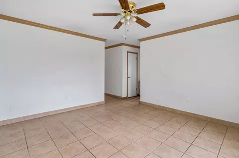 Living - 804 Orbit Ln, Modesto, CA 95351 photo 8 of 9