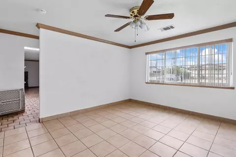 Living - 804 Orbit Ln, Modesto, CA 95351 photo 9 of 9
