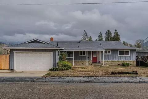 734 Elizabeth St, Jackson, CA 95642 photo 2