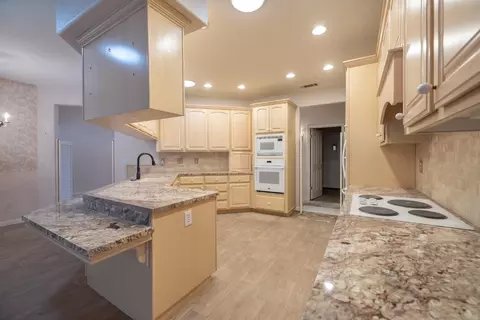 Kitchen - 1143 Azalea St, Ripon, CA 95366 photo 5 of 7