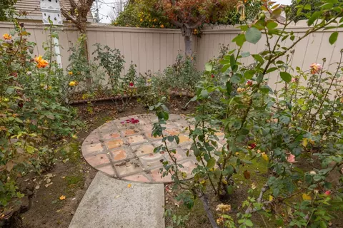 Exterior - 1143 Azalea St, Ripon, CA 95366 photo 4 of 16
