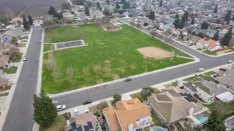 View/Area - 1143 Azalea St, Ripon, CA 95366 photo 5 of 15