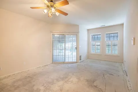 Living - 1143 Azalea St, Ripon, CA 95366 photo 12 of 12