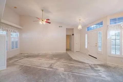 Living - 1143 Azalea St, Ripon, CA 95366 photo 11 of 12