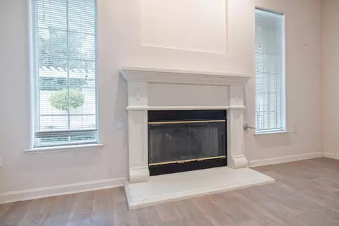 Living - 1143 Azalea St, Ripon, CA 95366 photo 8 of 12